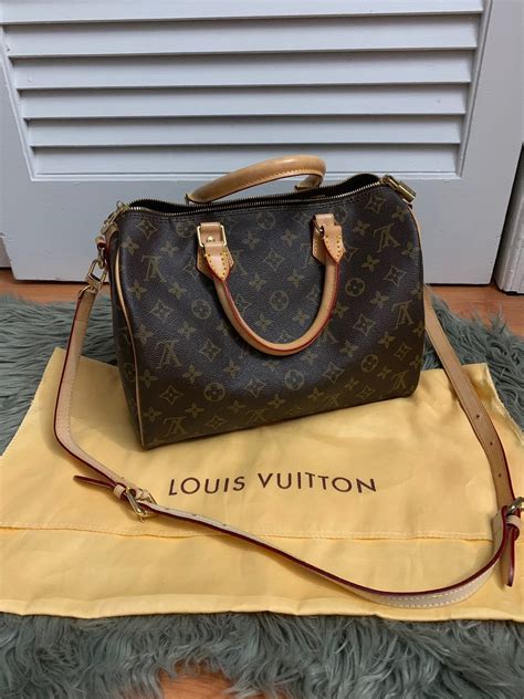 what does louis vuitton sell